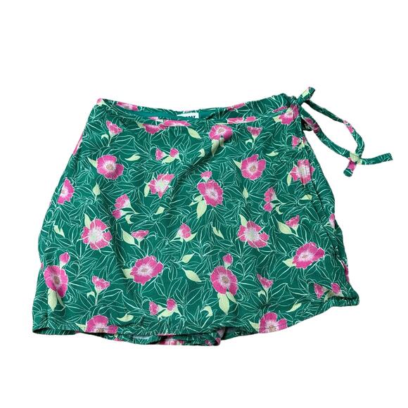 SUNDAY BEST Aritzia Green Floral Westly Skort Skirted Shorts Women's Size 4 Wrap - Picture 2 of 7